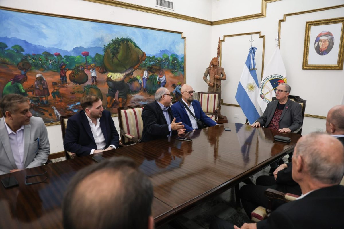 Passalacqua recibió a autoridades masónicas de América y Europa en Posadas 4 8 - WhatsApp Image 2025 10 30 at 12.24.00 1 - 7