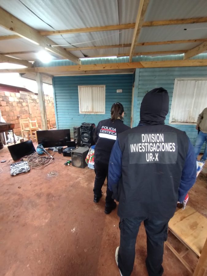 Desmantelaron dos búnkers de acopio de objetos robados en Garupá y detuvieron a su presunto regenteador 1 2 - bunker garupa 2 - 1