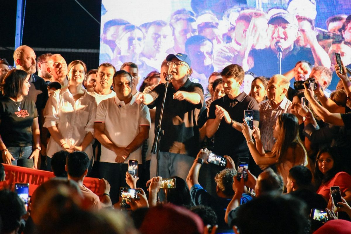 El Frente Renovador cerró la campaña con multitudinario acto 2 4 - cierre campana frente renovador herrera ahuad 1 - 3