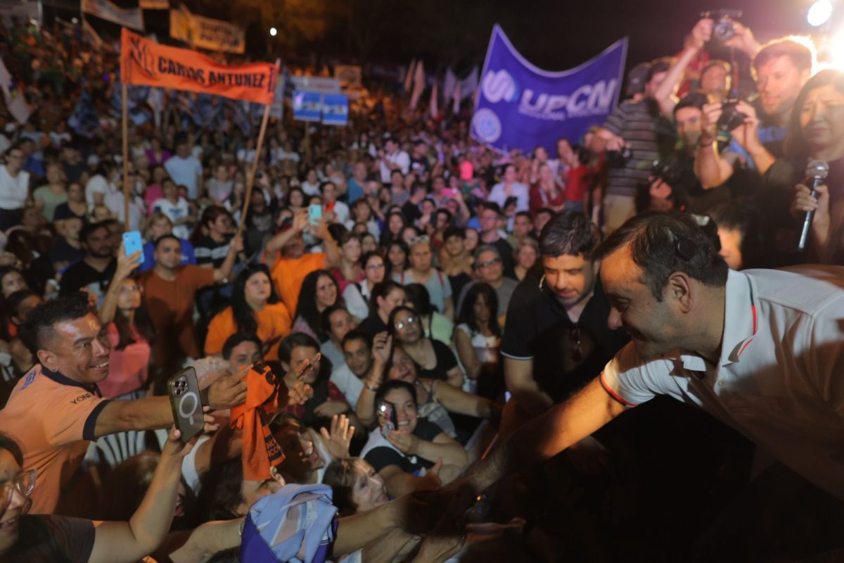 El Frente Renovador cerró la campaña con multitudinario acto 6 12 - cierre campana frente renovador herrera ahuad 7 - 11