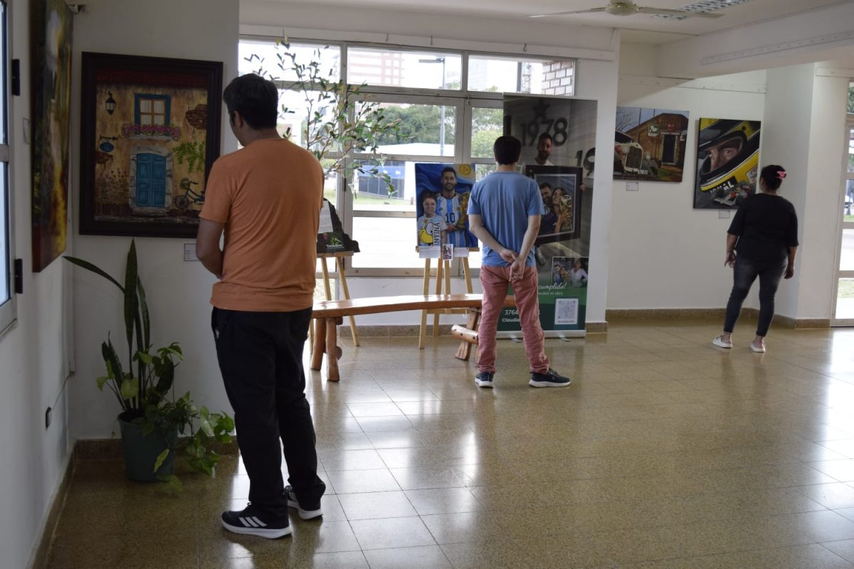 Posadas: "Conexiones", una muestra que se suma como opción de frente al Río Paraná 3 6 - conexiones 3 - 5