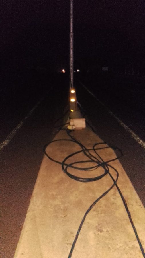 Un camión enganchó cables y provocó la caída de semáforos en Garupá: la Policía intervino para despejar la ruta 1 2 - garupa 1 1 - 1