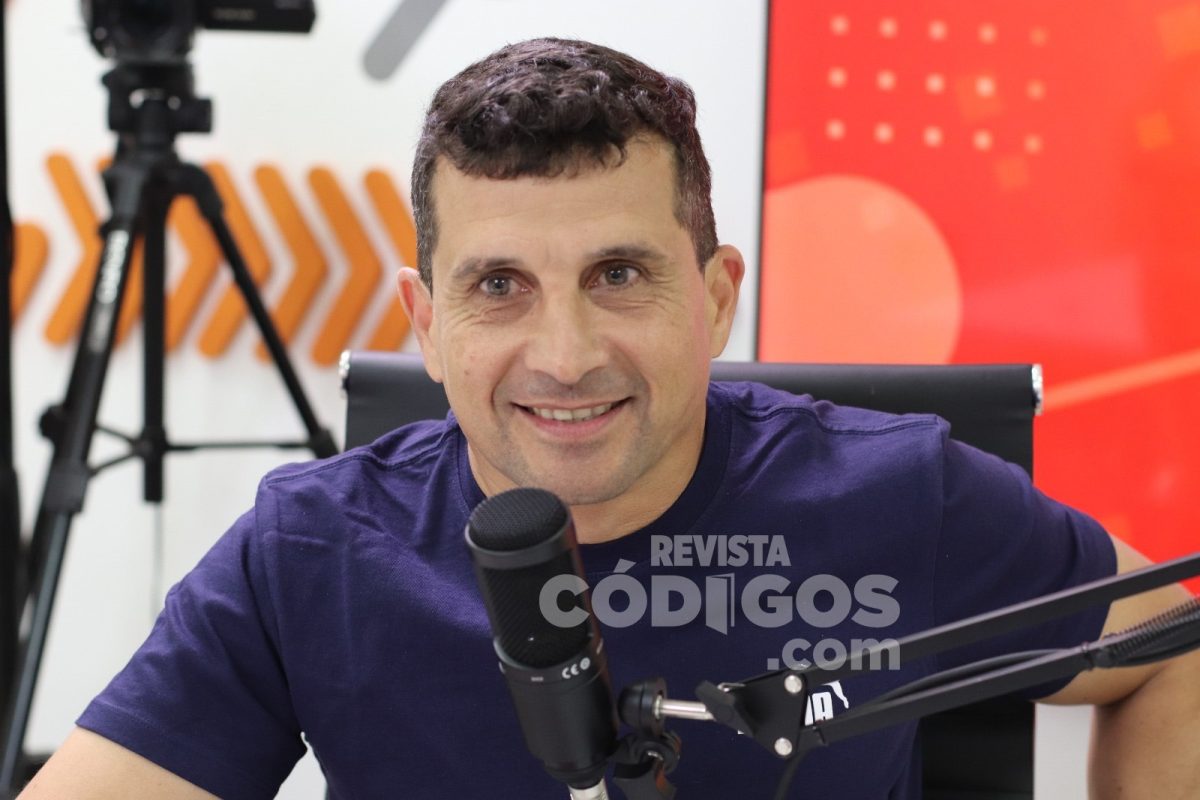 Micaela Gacek y Germán Simes pasaron por el streaming de Códigos 2 4 - german simes - 3