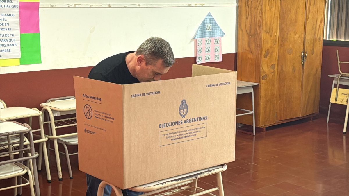 Sartori votó y destacó: "Es importante elegir representantes misioneros para el Congreso" 5 10 - kako 4 - 9