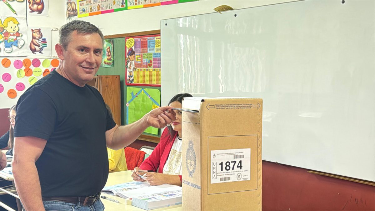 Sartori votó y destacó: "Es importante elegir representantes misioneros para el Congreso" 6 12 - kako 5 - 11