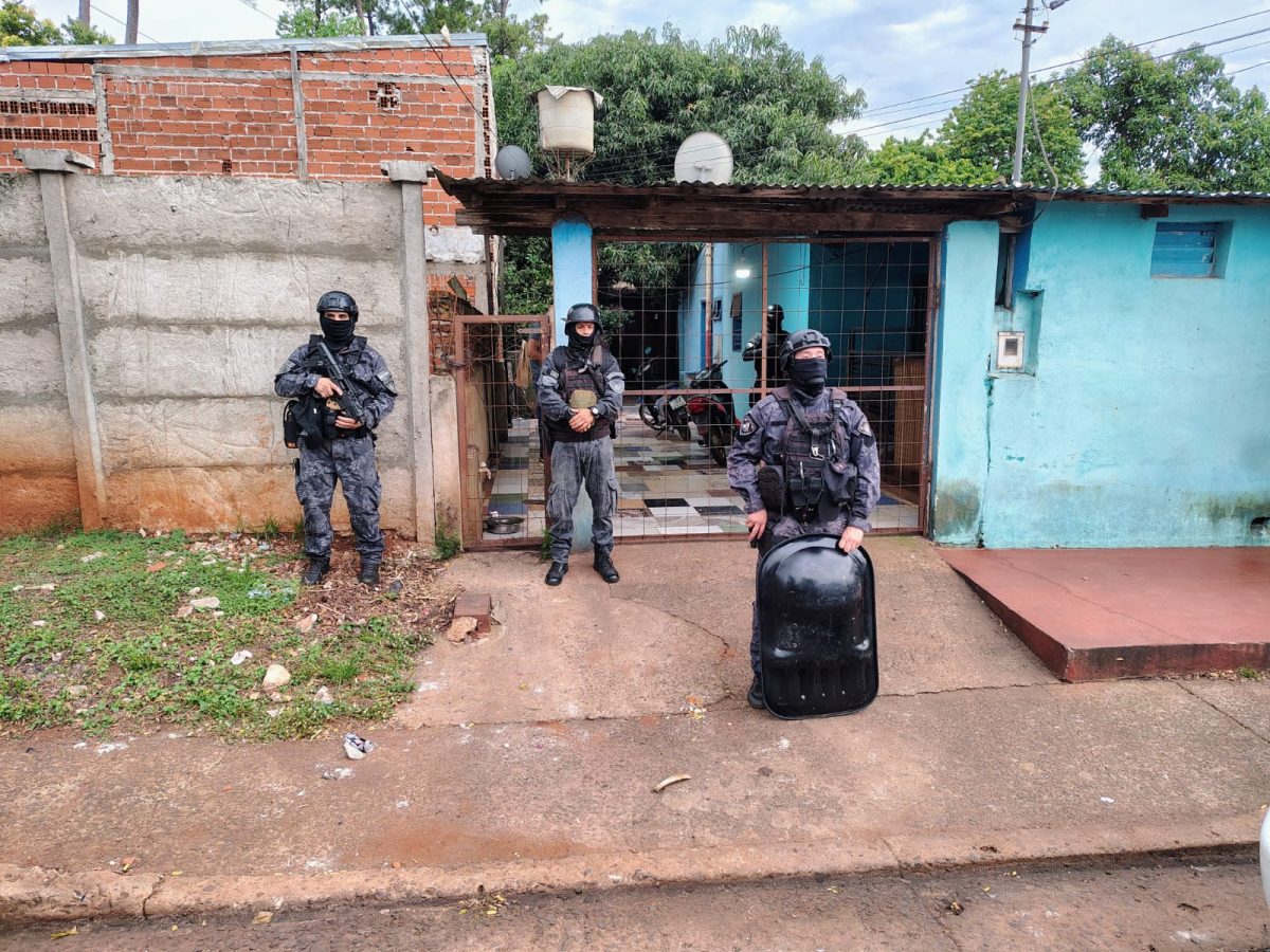 Tres detenidos y cocaína secuestrada en un narcokiosko de Posadas 2 4 - narco detenido 2 - 3
