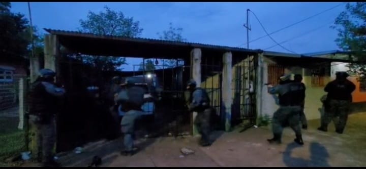 Tres detenidos y cocaína secuestrada en un narcokiosko de Posadas 4 8 - narco detenido 4 - 7
