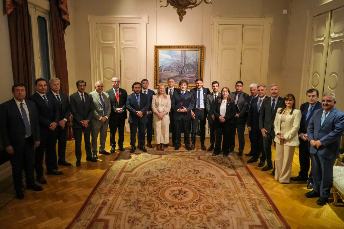 Passalacqua, tras el encuentro con Milei: “Dialogaremos las veces que sea necesario” 1 2 - passalacqua Milei 1 - 1