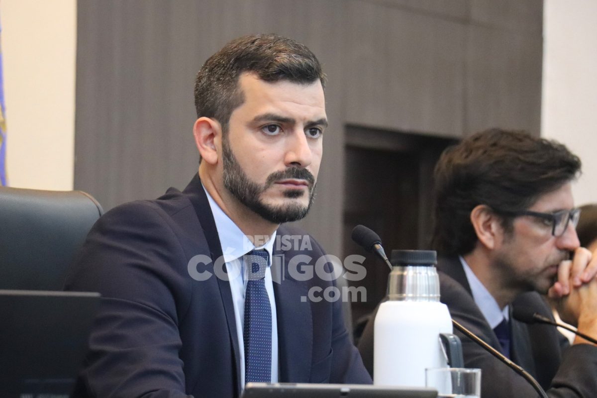 Juan Matías Paonessa asumió como nuevo Defensor del Pueblo de Posadas 3 6 - sesion concejo 2 - 5