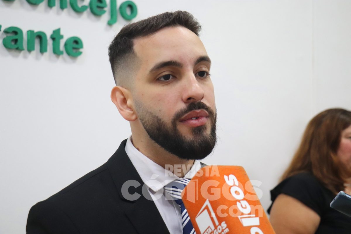 Juan Matías Paonessa asumió como nuevo Defensor del Pueblo de Posadas 5 10 - sesion concejo 4 - 9