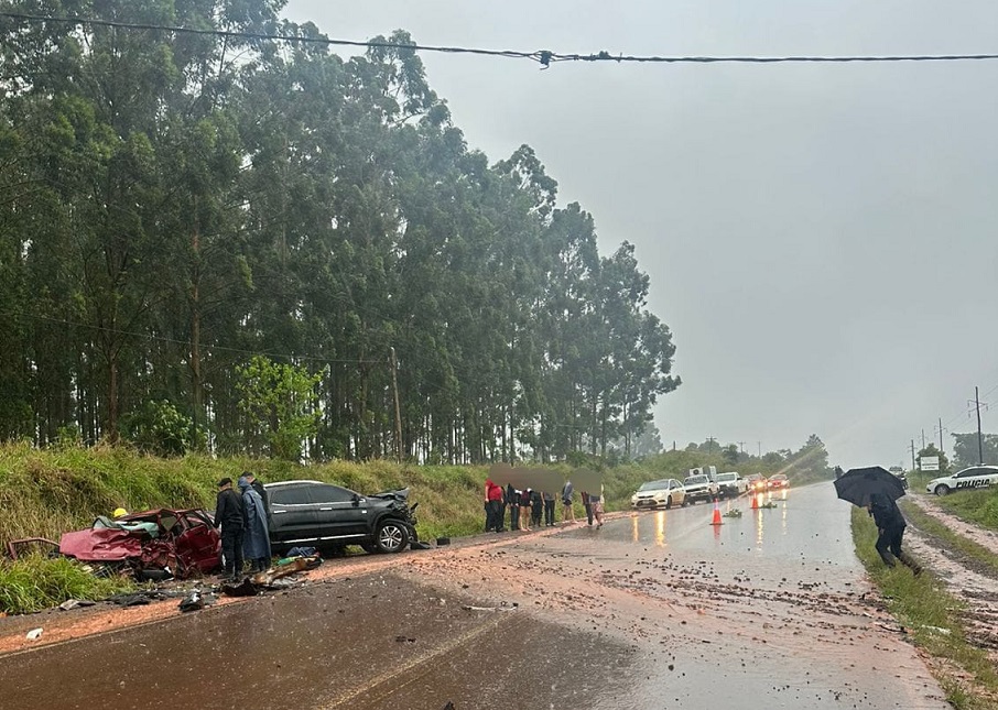 Fallecieron un hombre y su hija de 4 años tras un violento choque en El Soberbio