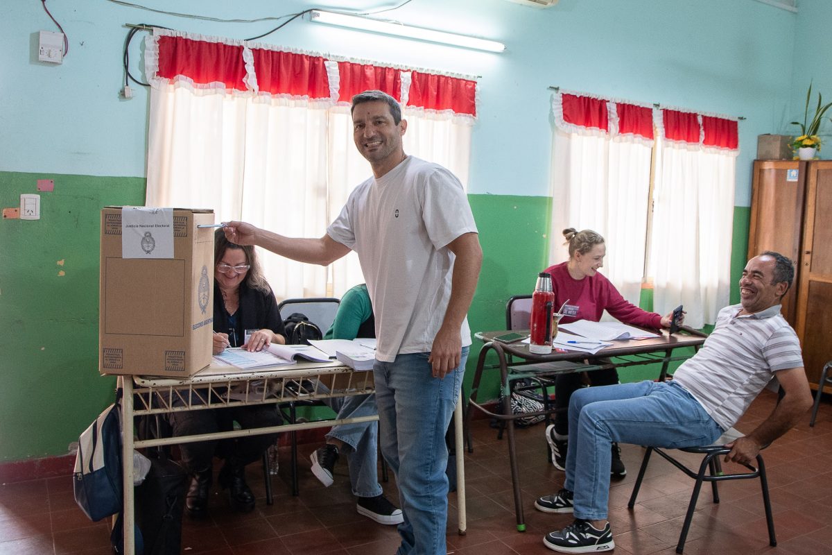 Matías Vilchez votó en San Javier y destacó el compromiso ciudadano 1 2 - vilchez 1 1 - 1