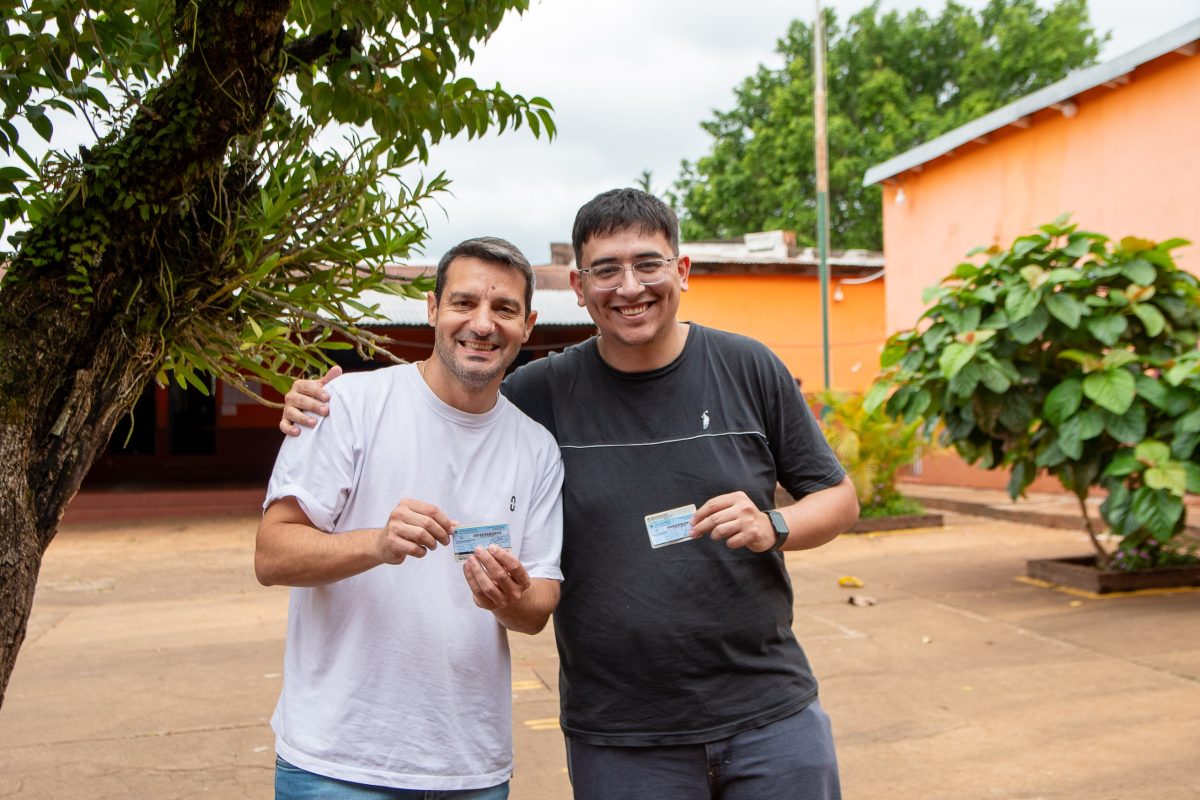 Matías Vilchez votó en San Javier y destacó el compromiso ciudadano 3 6 - vilchez 3 - 5