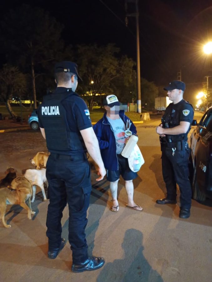 Amplio operativo policial dejó más de dos mil identificados y 21 detenidos en Misiones 7 13 - Amplio operativo policial dejo mas de dos mil identificados y 21 detenidos en Misiones 6 - 12