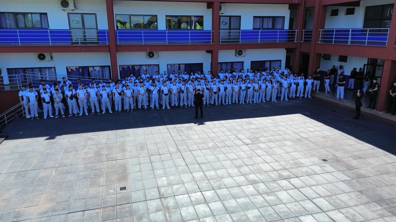 Cadetes tucumanos conocieron el modelo formativo de la Policia de Misiones 5 - 7