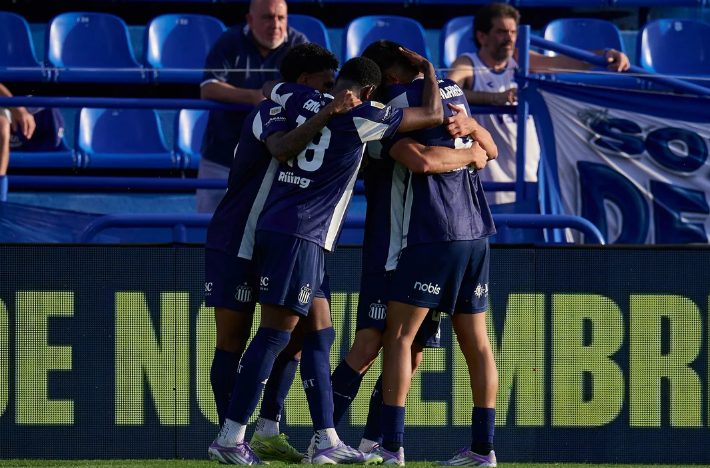 El Talleres de Tevez ganó y se ilusiona con la permanencia