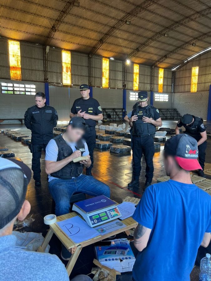 Bonpland: secuestraron tres toneladas de marihuana valuadas en $11 mil millones 3 6 - IMG 20251101 WA0006 - 5