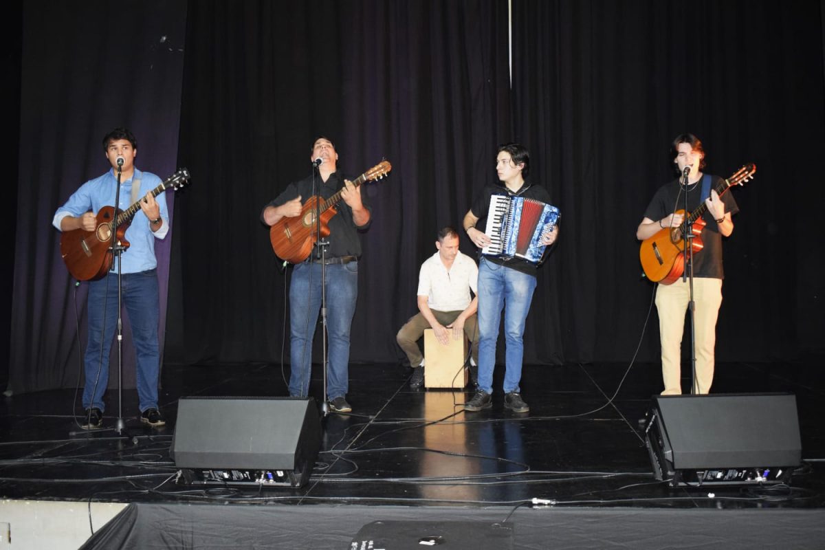 Inició la convocatoria de artistas para el Festival del Litoral 2 4 - Inicio la convocatoria de artistas para el Festival del Litoral 4 - 3