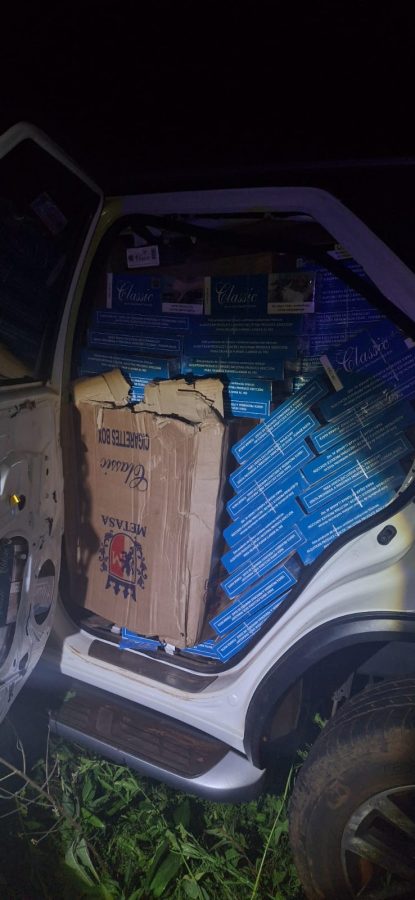 Interceptaron a una camioneta contrabandista con cigarrillos valuados en 100 millones en Eldorado 2 - 3