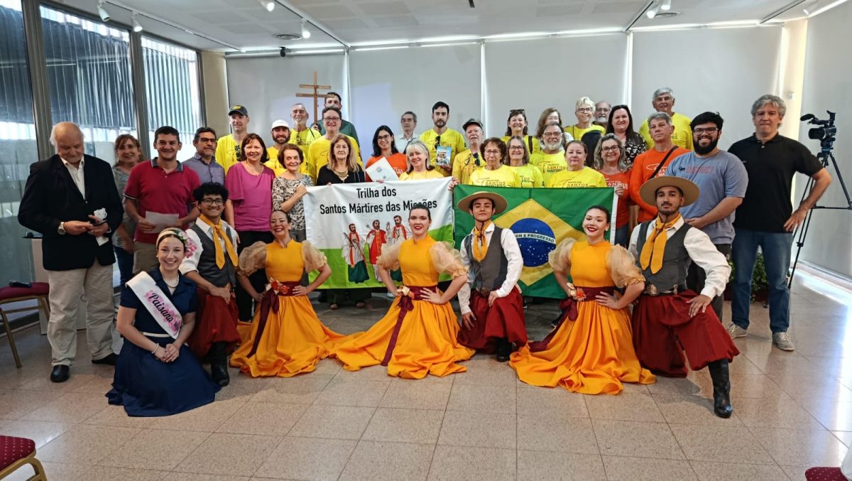 La ruta jesuítica “Tras las huellas de Roque González” llegó a Posadas 1 2 - La ruta jesuitica Tras las huellas de Roque Gonzalez llego a Posadas 1 - 1