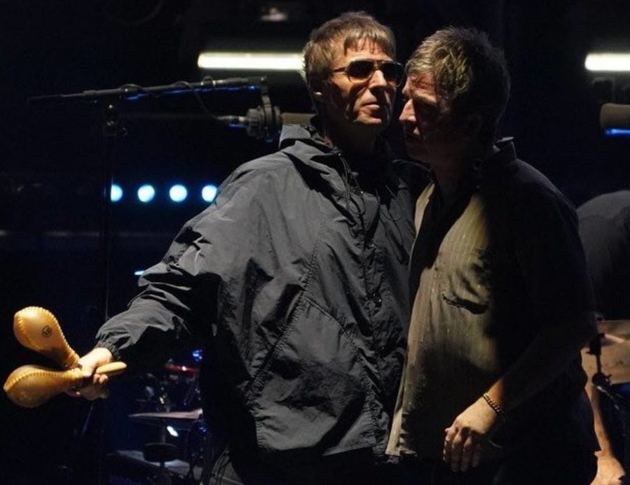 Mas de una decada de espera Oasis brillo ante 85 mil personas en el Monumental 1 - 13