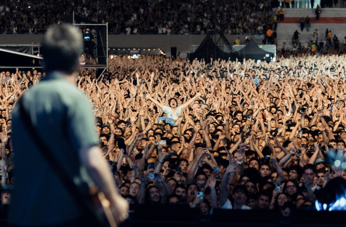 Mas de una decada de espera Oasis brillo ante 85 mil personas en el Monumental 2 - 7