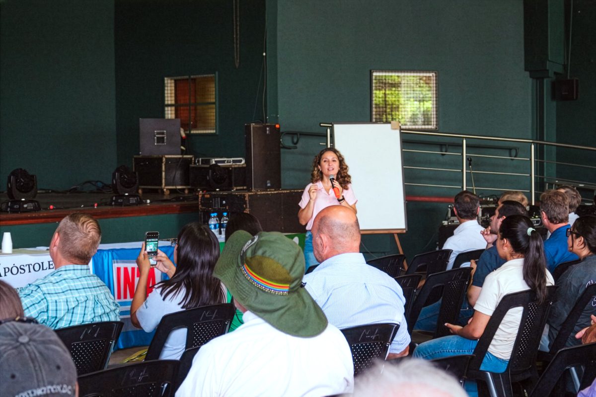 Misiones presentó la CheckList Orgánica para productores en la Fiesta de la Yerba Mate 1 2 - Misiones presento la CheckList Organica para productores en la Fiesta de la Yerba Mate - 1
