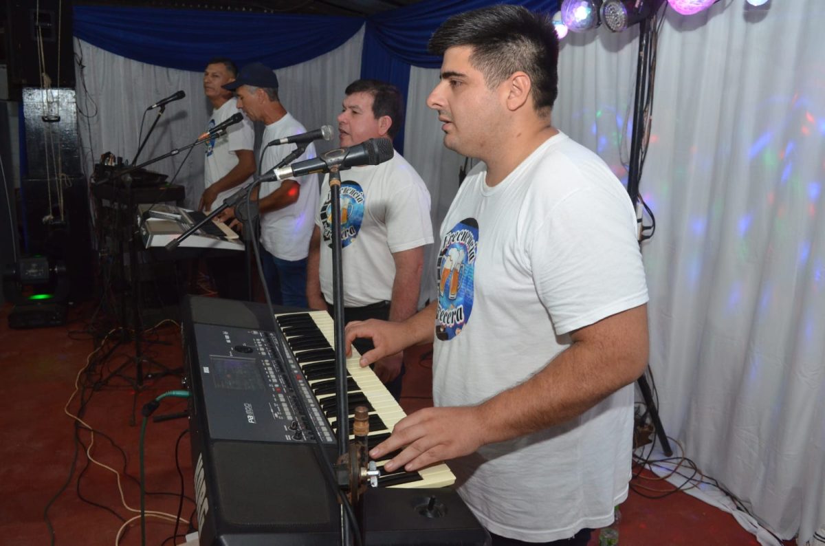 Montecarlo festejó el Festival del Pescador 2025 con feria, música y gastronomía local 4 8 - Montecarlo festejo el Festival del Pescador 2025 con feria musica y gastronomia local 2 - 7