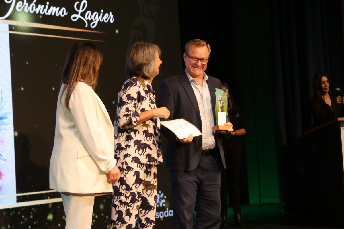 Cultura posadeña de gala: se entregaron los Premios Arandú con homenaje a Ramón Ayala 3 6 - Premios arandu posadas 3 - 5