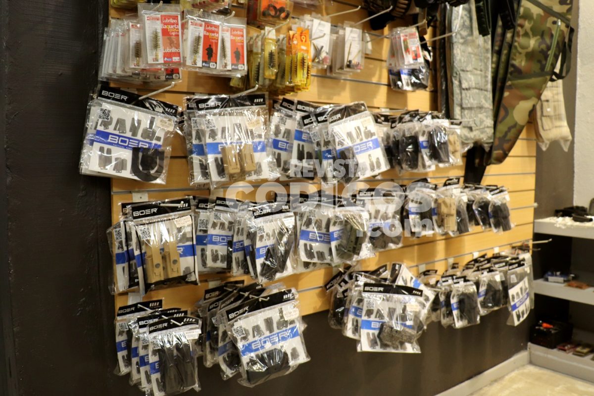 Referente del sector en Posadas asegura que "no cualquiera puede tener un arma en Argentina" 14 28 - Referente del sector en Posadas asegura que no cualquiera puede tener un arma en Argentina 16 - 27