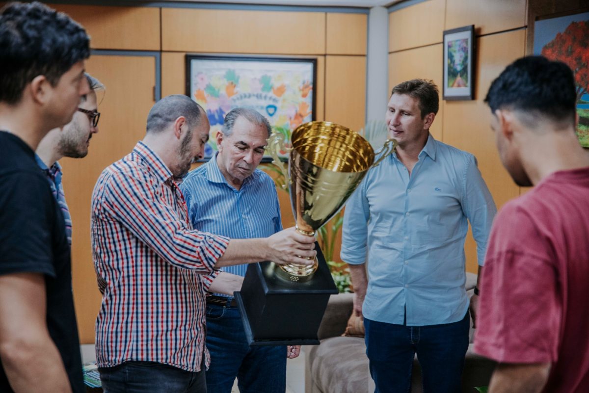 Stelatto recibió a Telecentro Tacuarí tras la consagración en el nacional de futsal 12 24 - Stelatto recibio a Telecentro Tacuari tras la consagracion en el nacional de futsal 2 - 23