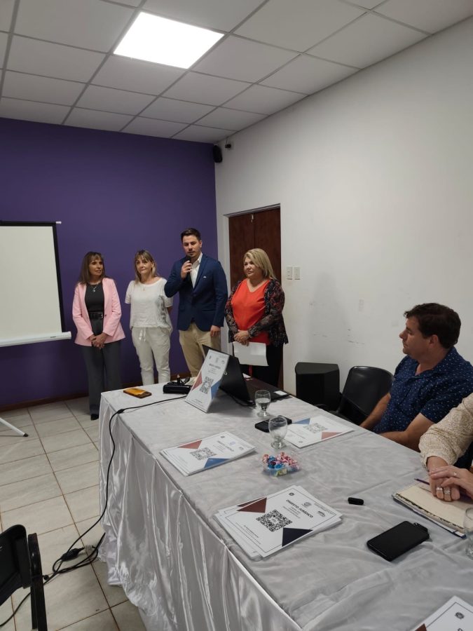 La Legislatura capacitó a concejales del Norte y el Alto Paraná sobre el Digesto Jurídico 1 2 - WhatsApp Image 2025 11 14 at 19.27.40 1 - 1