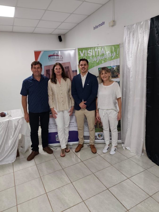 La Legislatura capacitó a concejales del Norte y el Alto Paraná sobre el Digesto Jurídico 2 4 - WhatsApp Image 2025 11 14 at 19.27.40 2 - 3