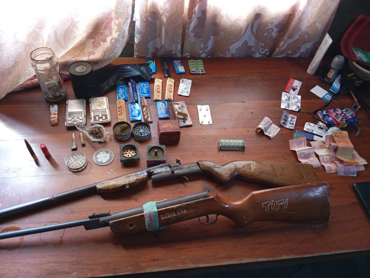 Detuvieron a un hombre acusado de agredir y amenazar de muerte a una mujer en Puerto Esperanza 1 2 - agresor detenido 2 - 1