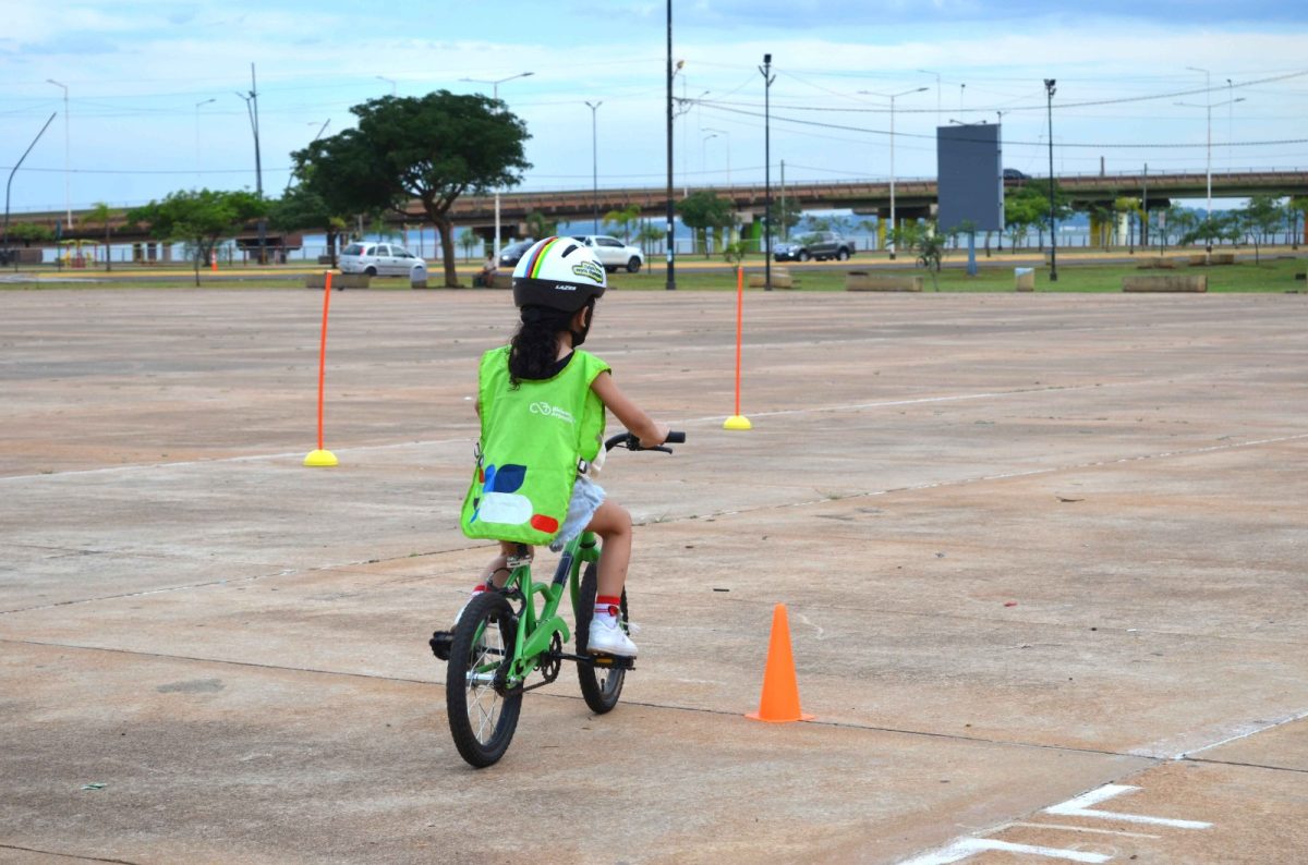 Niños y niñas volvieron a disfrutar de una nueva jornada de “Biciescuelas Argentinas” en Posadas 1 2 - bicicletas en posadas 1 - 1