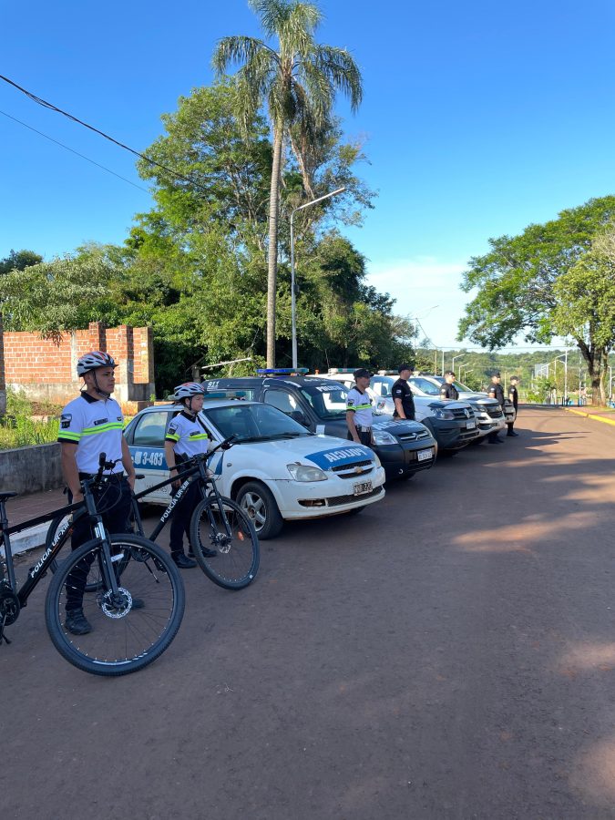 La Policía intensifica operativos con controles y recorridas en los 79 municipios 2 4 - controles policiales 1 - 3