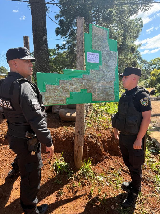 La Policía intensifica operativos con controles y recorridas en los 79 municipios 4 8 - controles policiales 3 - 7