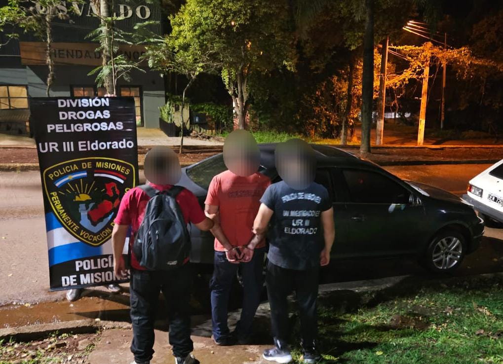 Amplio operativo policial dejó más de dos mil identificados y 21 detenidos en Misiones 2 3 - detenido (1)