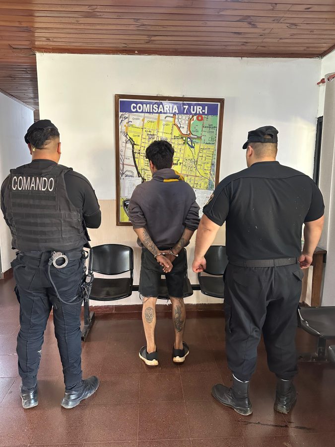 Intentaba impulsar una protesta por inseguridad en Villa Cabello y era buscado por el robo a una iglesia 2 4 - detenido en villa cabello 1 - 3