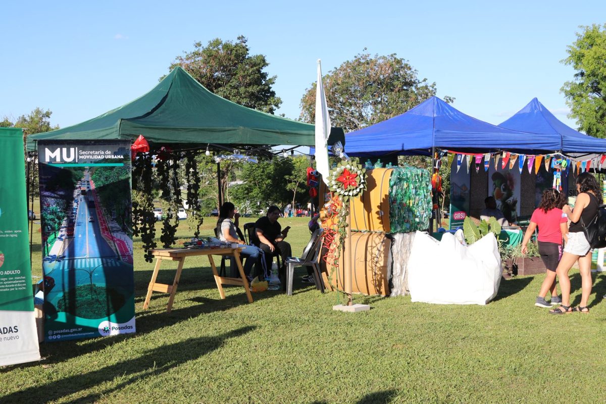 Posadas celebró su primera Expo Sustentable con fuerte apoyo de emprendedores y vecinos 1 2 - expo sustentables 2 - 1