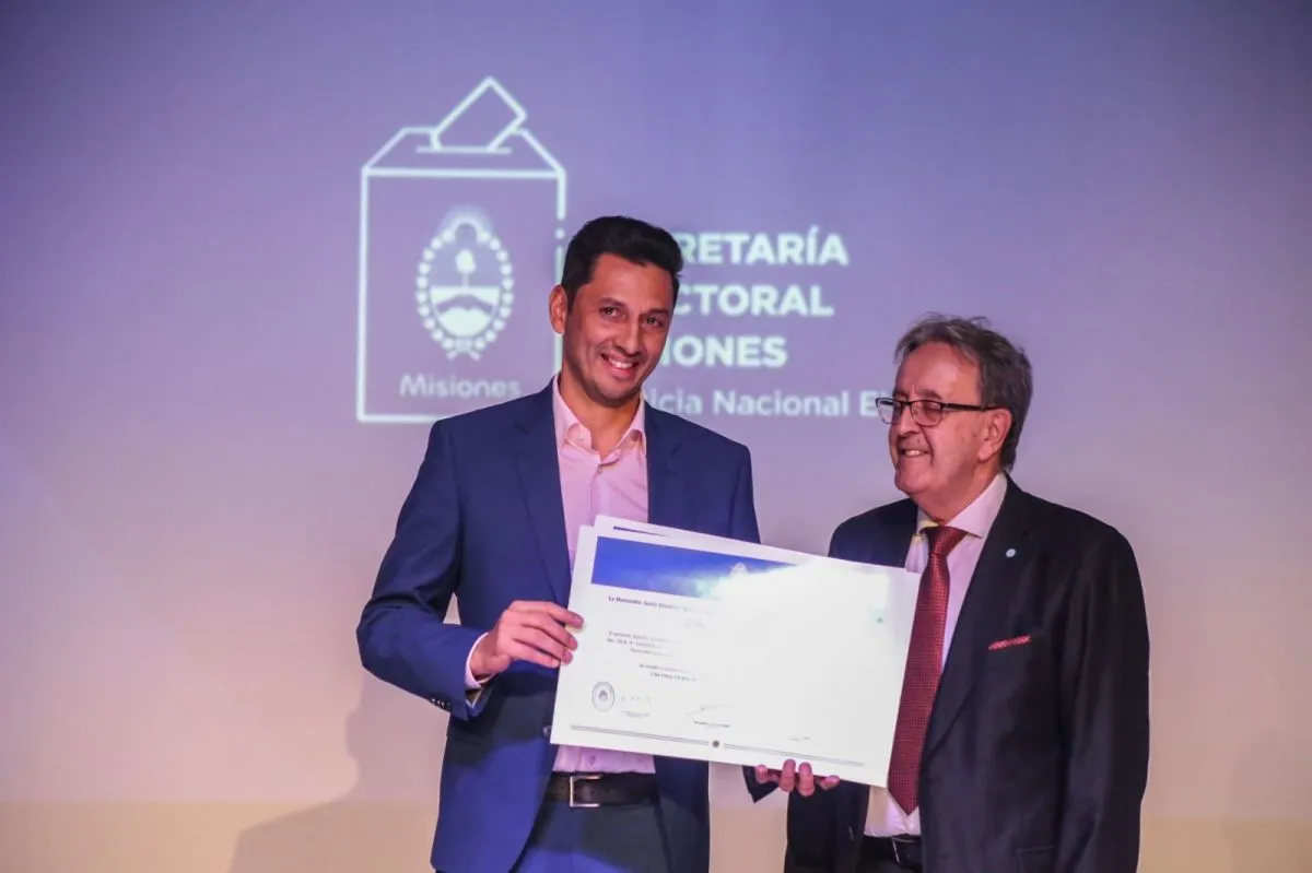 Entregaron diplomas a diputados nacionales electos por Misiones 1 2 - lg - 1