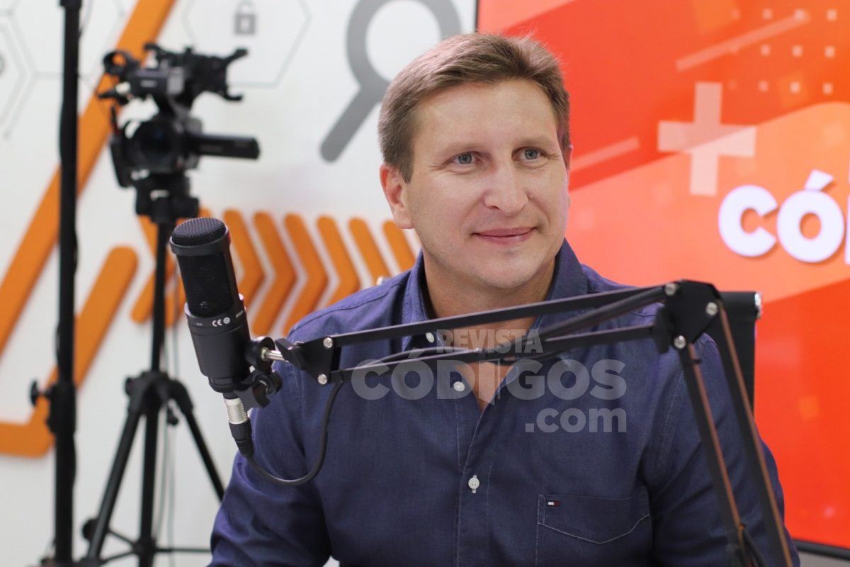 Sebastián Macias pasó por otro streaming de Códigos 5 10 - macias 6 - 9