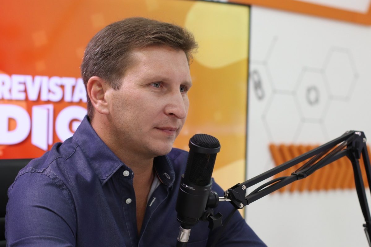 Sebastián Macias pasó por otro streaming de Códigos 6 12 - macias 7 - 11