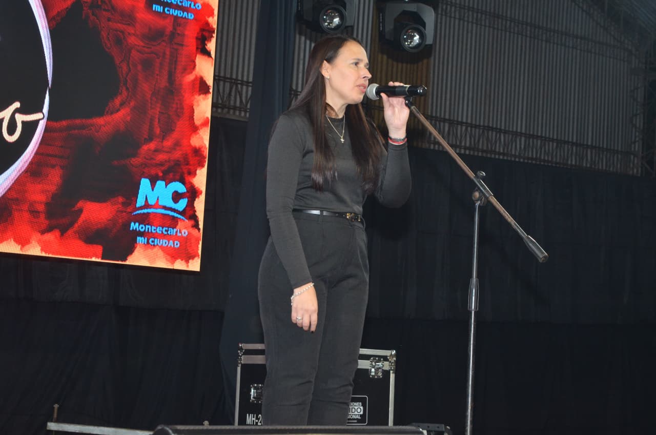 Montecarlo vivió a pleno la 37ª edición del Festival Provincial del Reviro y la Cultura Popular 7 14 - montecarlo fiesta del reviro 1 - 13