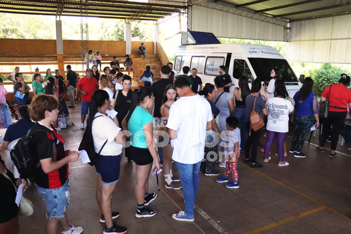 operativo en que te puedo ayudar 27 - 53