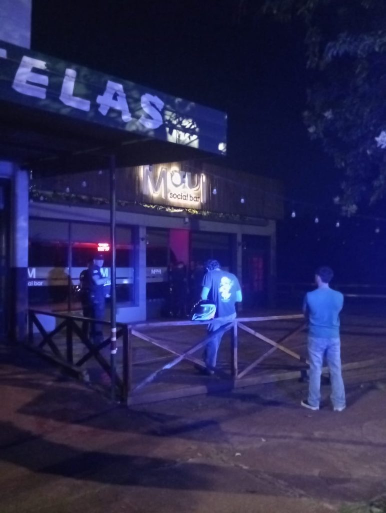 Clausuran una fiesta clandestina y un local nocturno por permitir el consumo de alcohol a menores 6 - 5