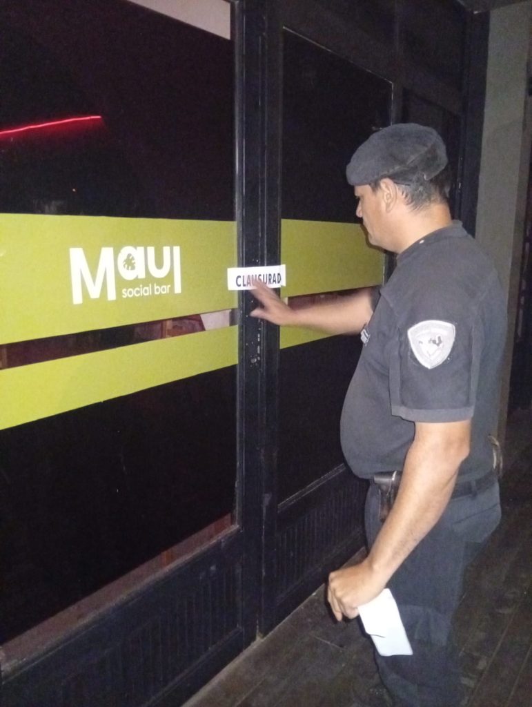 Clausuran una fiesta clandestina y un local nocturno por permitir el consumo de alcohol a menores 7 - 3