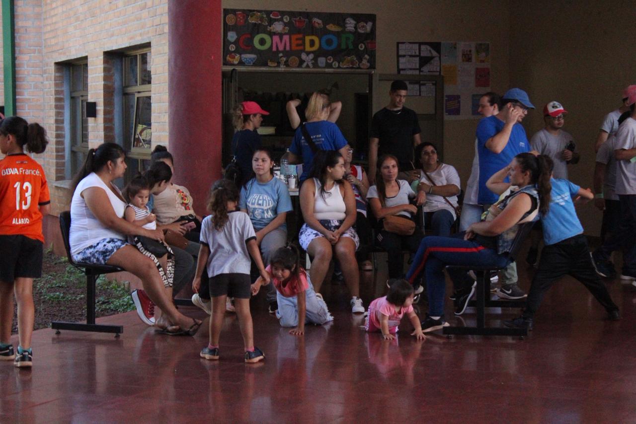 Con una maraton para mas de 120 chicos el Hogar de Dia de Obera celebro su 6° aniversario 4 - 21