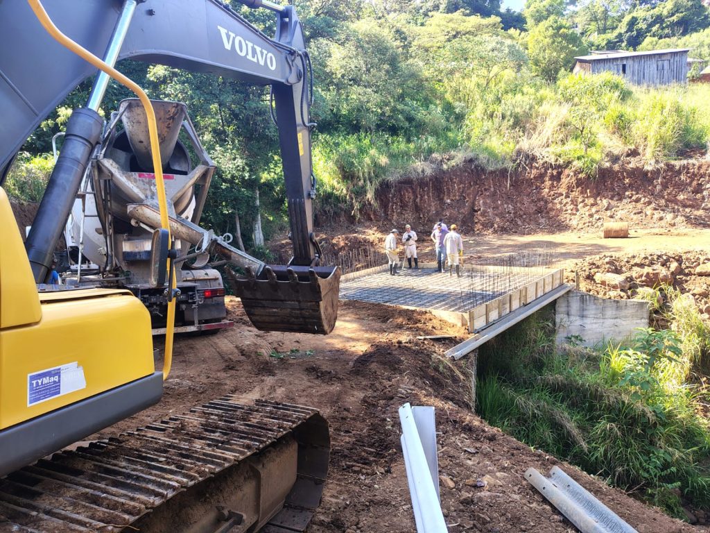 Avanza la construcción de un nuevo puente urbano en Bernardo de Irigoyen 1 2 - DPV PTE CUATRO HERMANOS IRIGOYEN 1 - 1