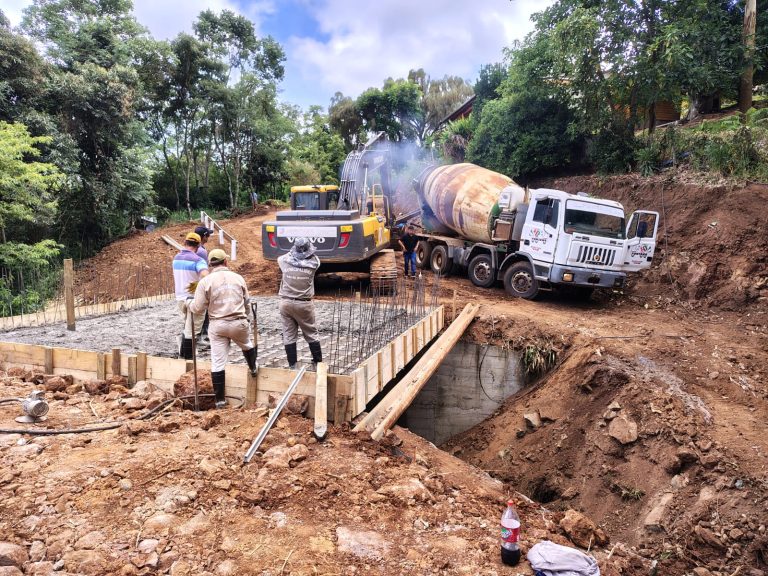 Avanza la construcción de un nuevo puente urbano en Bernardo de Irigoyen